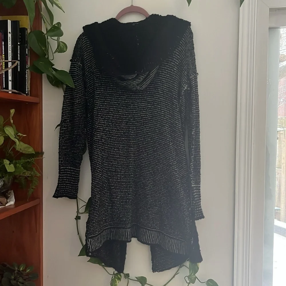 Sweater - Picture 2 of 3